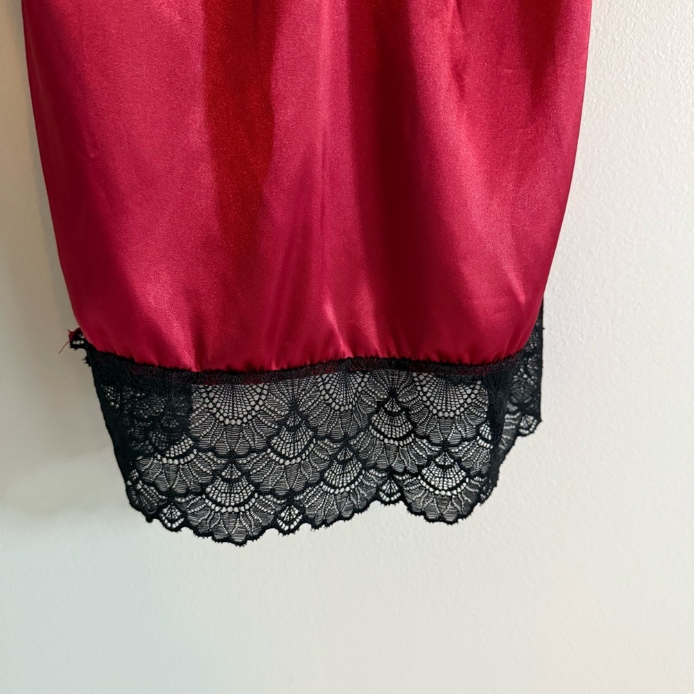 Red and Black Lace Chemise - Picture 5 of 9